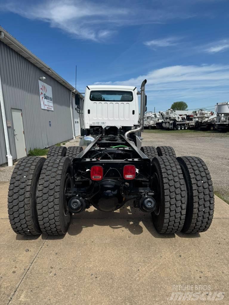 Freightliner 114 SD Camiones chasis