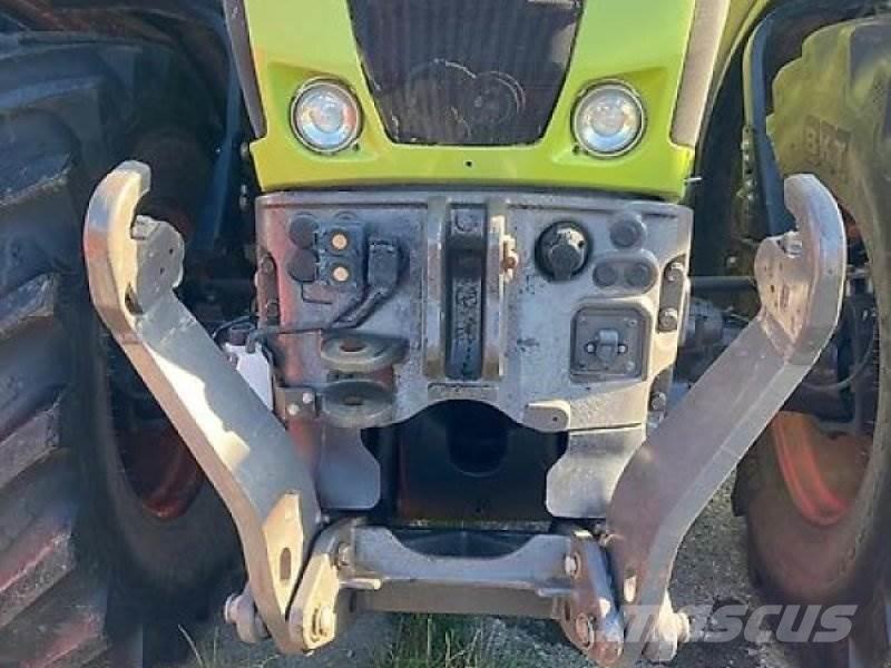 CLAAS Axion 830 Tractores