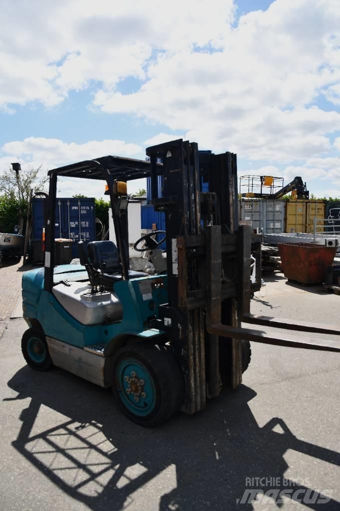 Feeler FD30CTJ Montacargas de camión