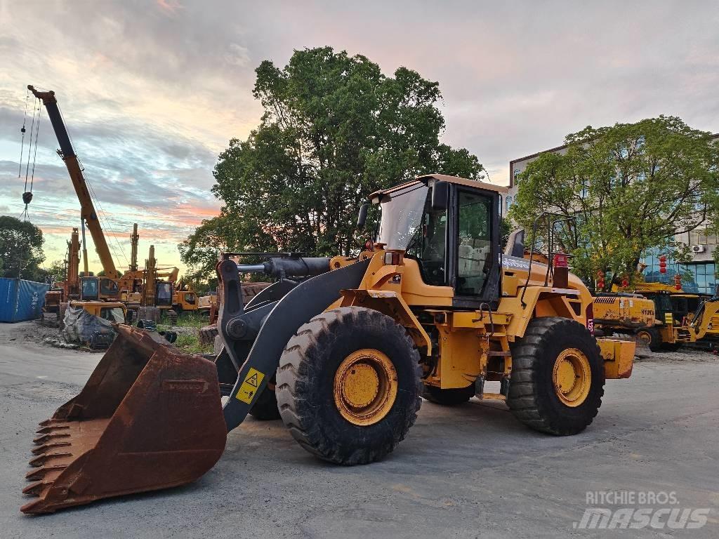 Volvo L 120 Cargadoras sobre ruedas