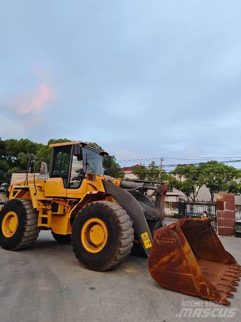 Volvo L 120 Cargadoras sobre ruedas