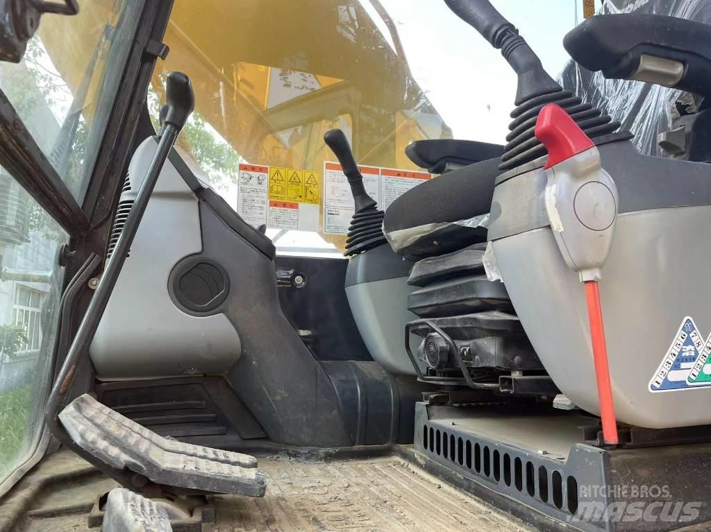 Komatsu PC 200-8 Excavadoras de cadenas