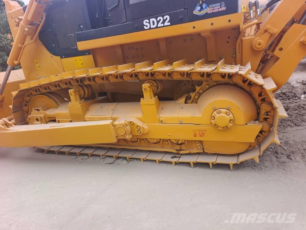 Shantui SD 22 Buldozer sobre oruga