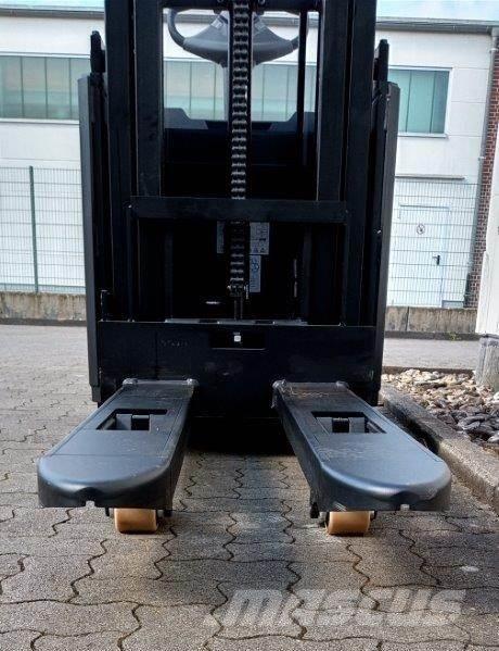 Toyota BT SWE145L Apiladores eléctricos