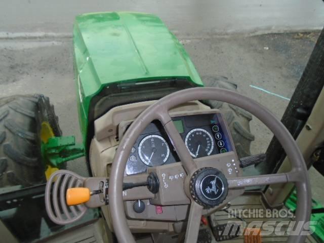 John Deere 6115 M Tractores