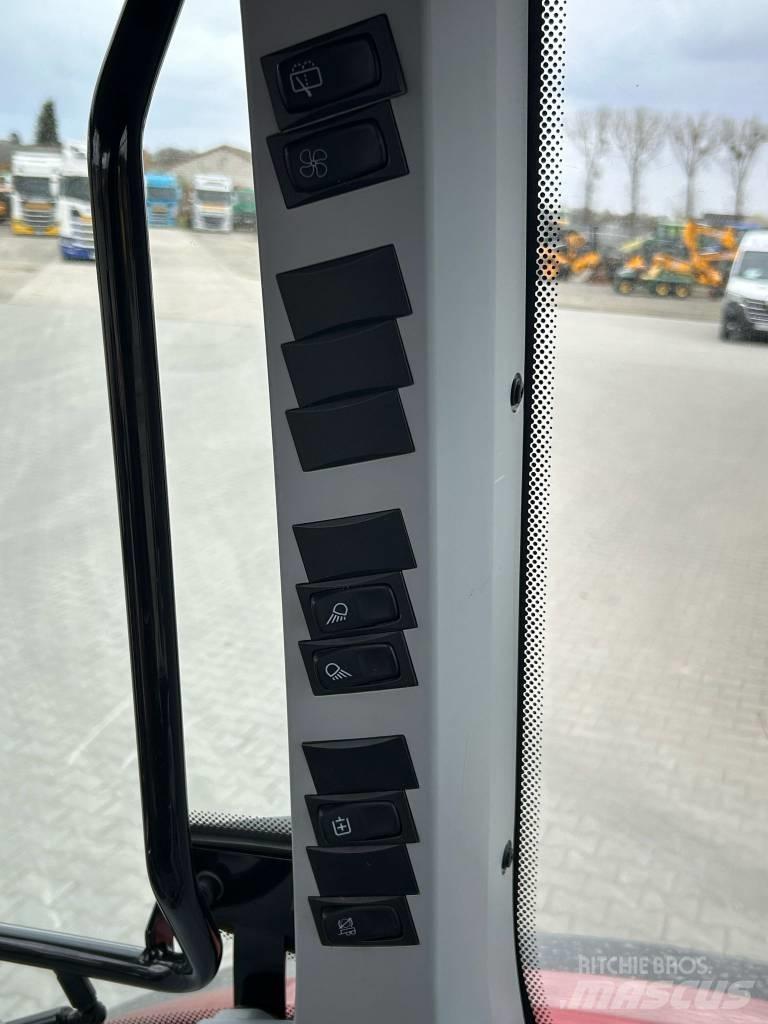 Valtra A 104 Tractores