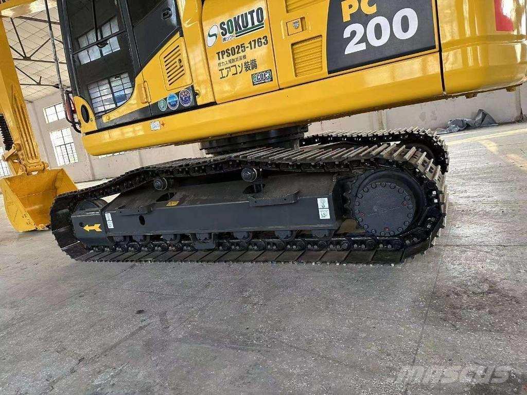 Komatsu PC 200-8 Excavadoras de cadenas
