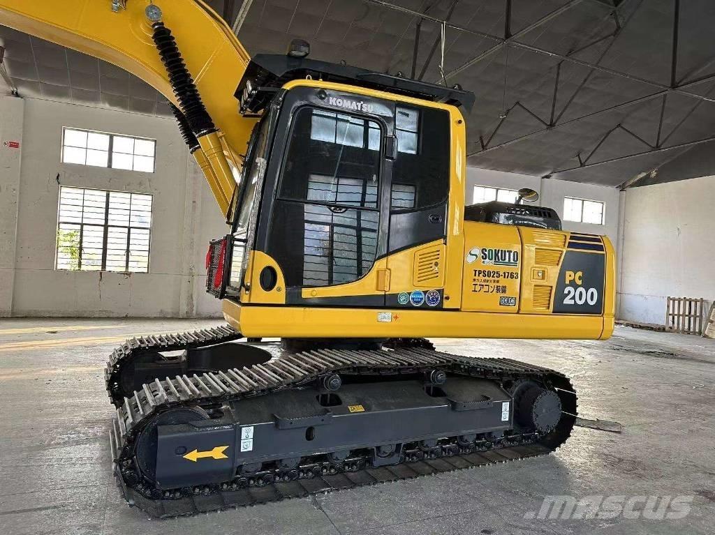 Komatsu PC 200-8 Excavadoras de cadenas