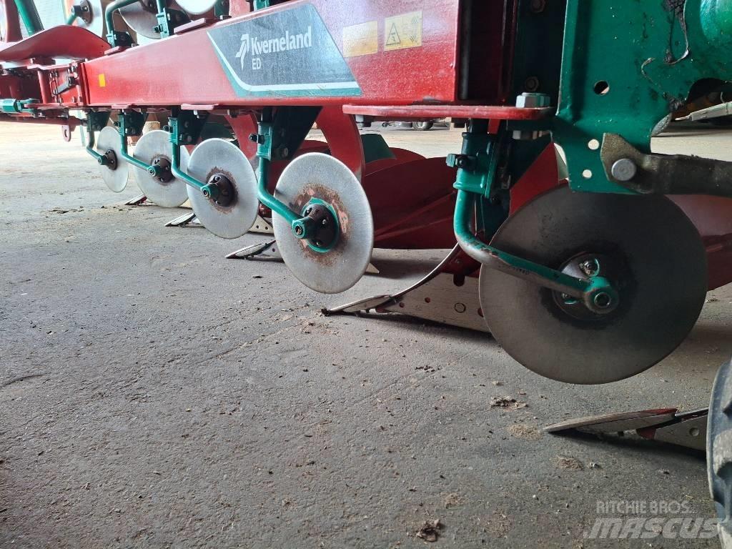Kverneland ED85 Arados reversibles suspendidos