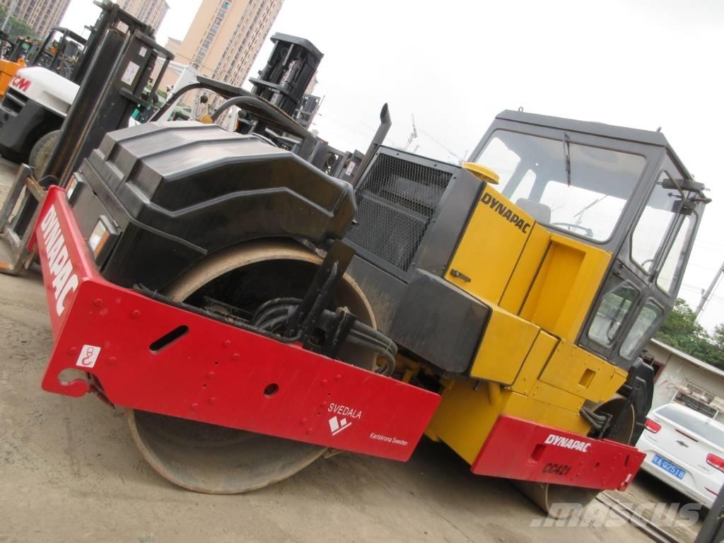 Dynapac CC 421 Rodillos de doble tambor