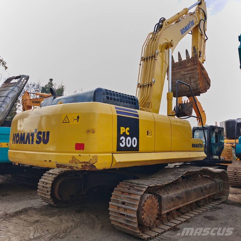 Komatsu PC 300-7 Excavadoras de cadenas