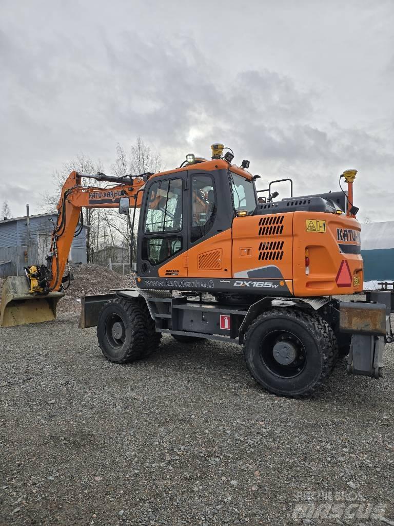 Doosan DX 165 W-5 Excavadoras de ruedas