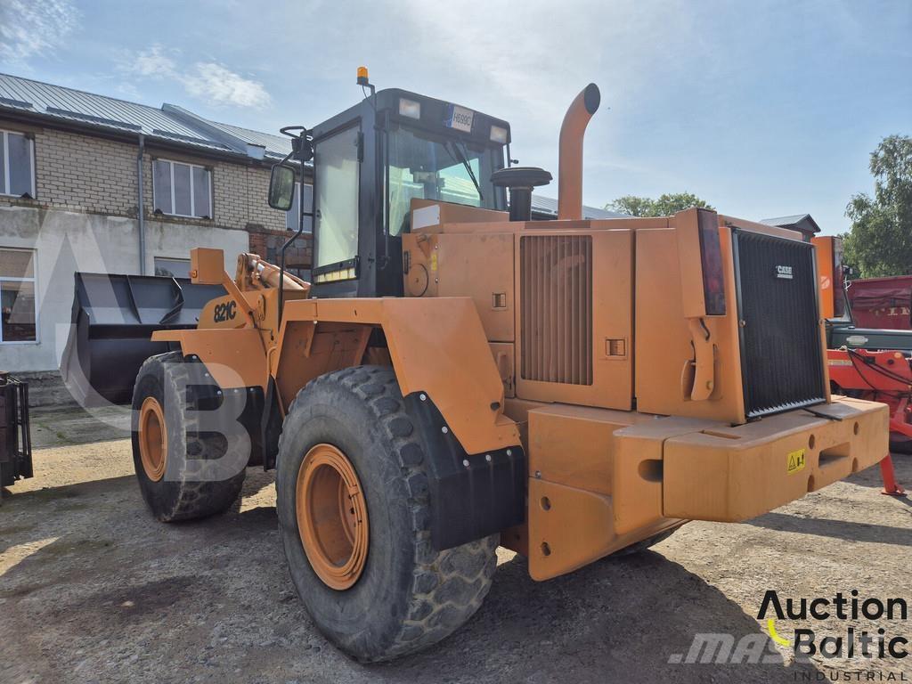 CASE 821 C Cargadoras sobre ruedas