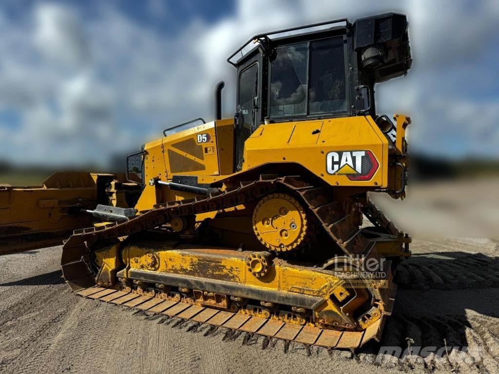 CAT D 5 Buldozer sobre oruga
