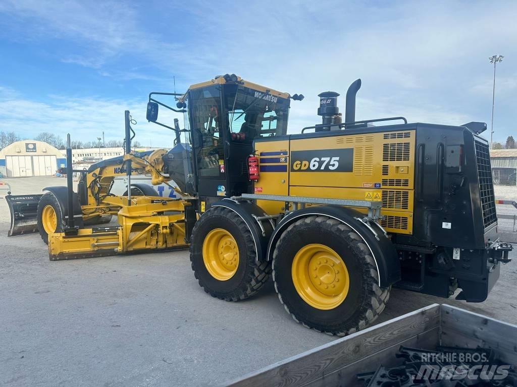 Komatsu GD675-7E0 Motoniveladoras