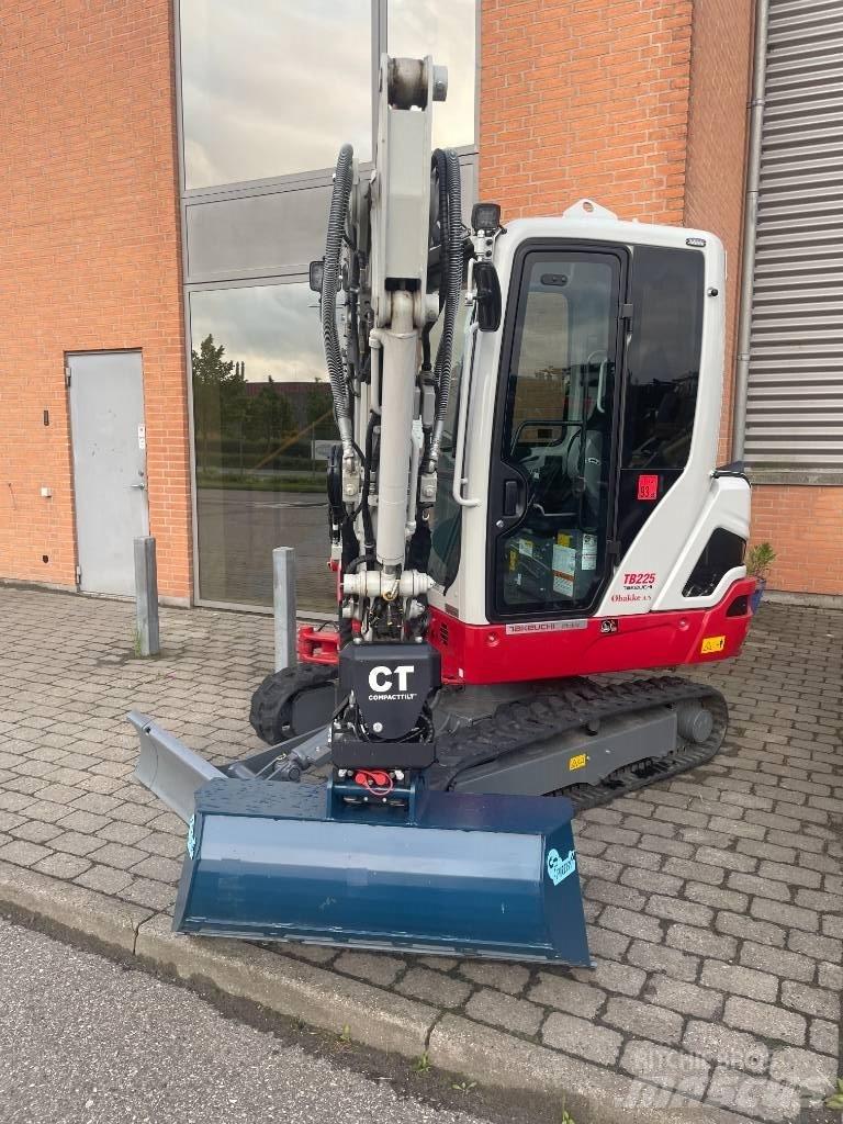 Takeuchi TB 225 Mini excavadoras < 7t