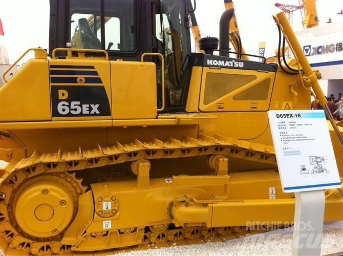 Komatsu D 65 EX-16 Buldozer sobre oruga
