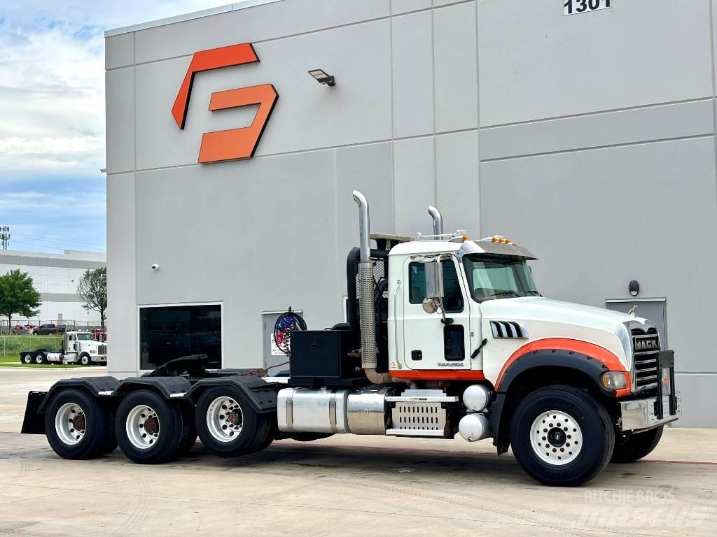Mack GU 713 Grúas de vehículo