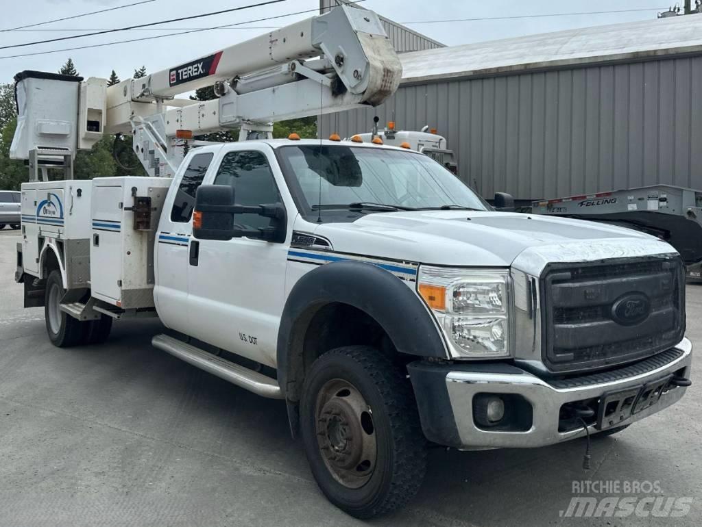 Ford F 550 XLT SD Plataformas sobre camión