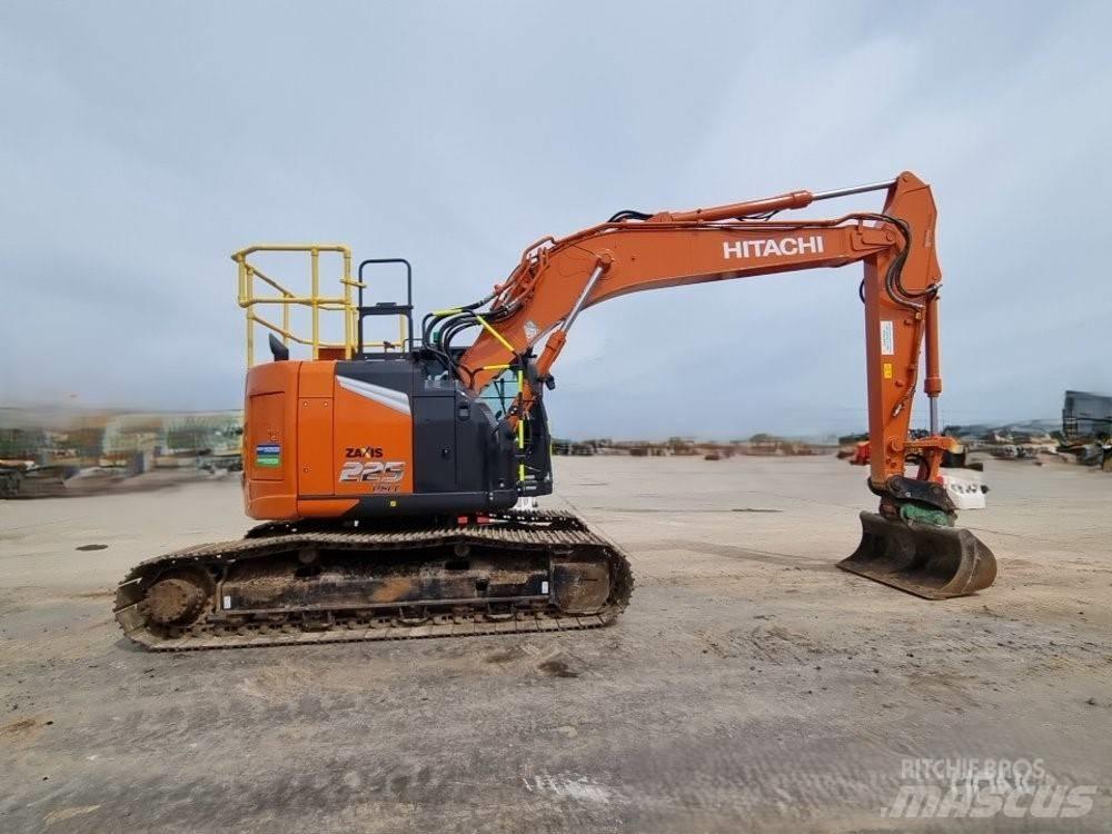 Hitachi ZX225USLC-7 Excavadoras de cadenas