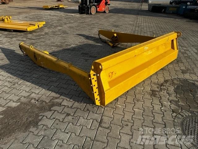 CAT 725 TAIL GATE Dúmpers articulados