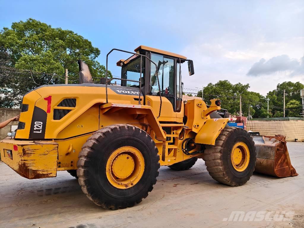 Volvo L 120 Cargadoras sobre ruedas
