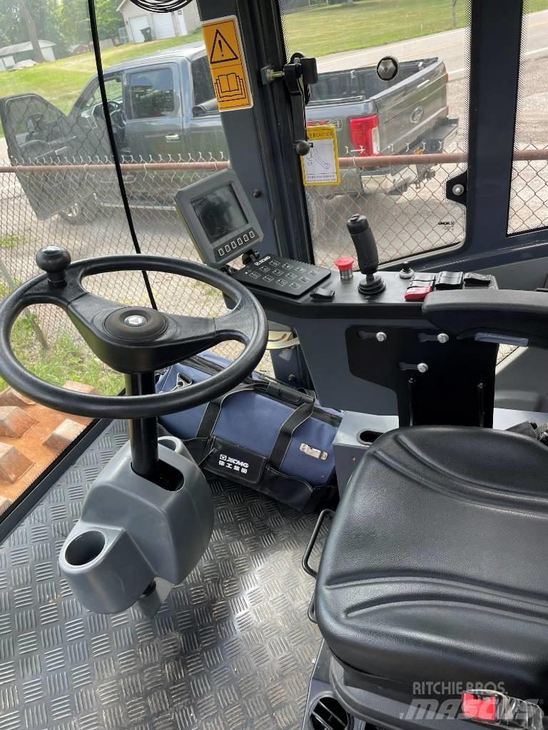 XCMG CV 83 PDU Rodillos de un solo tambor
