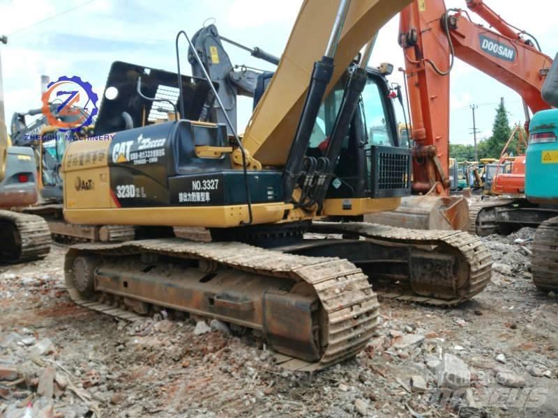 CAT 323 D L Excavadoras de cadenas