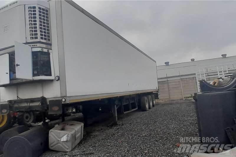  TRAILER 10002000 Otros camiones