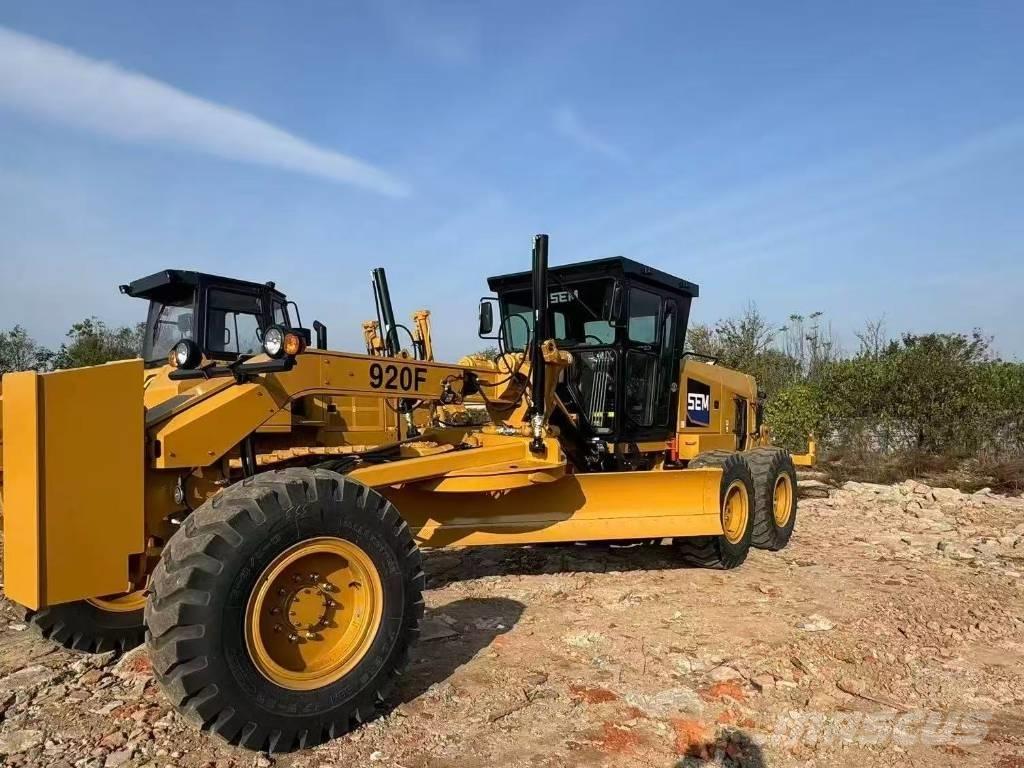 SEM 919 Motoniveladoras