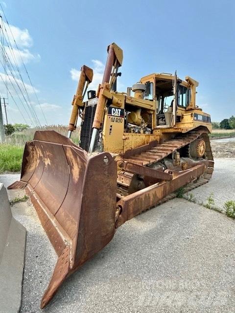 CAT D 8 N Buldozer sobre oruga