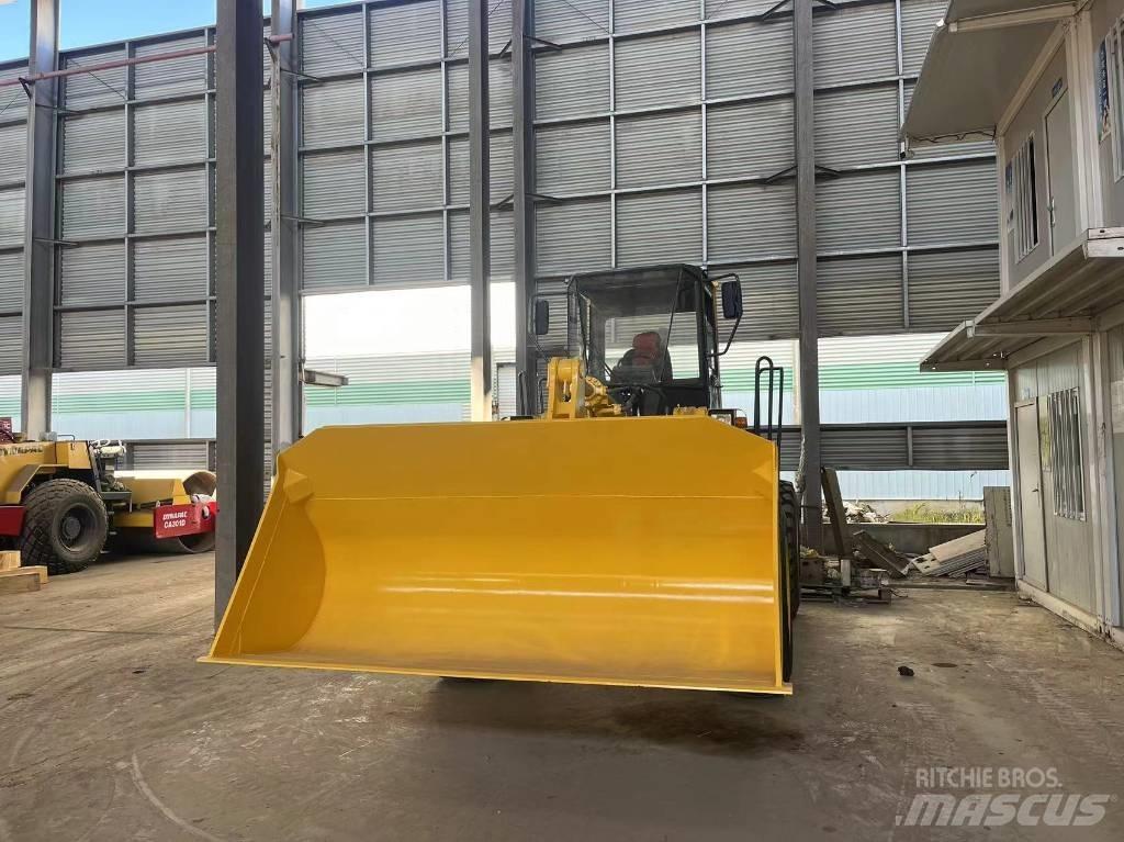 Komatsu WA 320-3 Cargadoras sobre ruedas