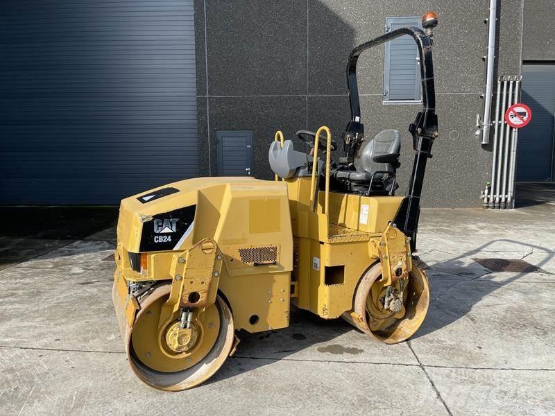 CAT CB 24 Rodillos de doble tambor