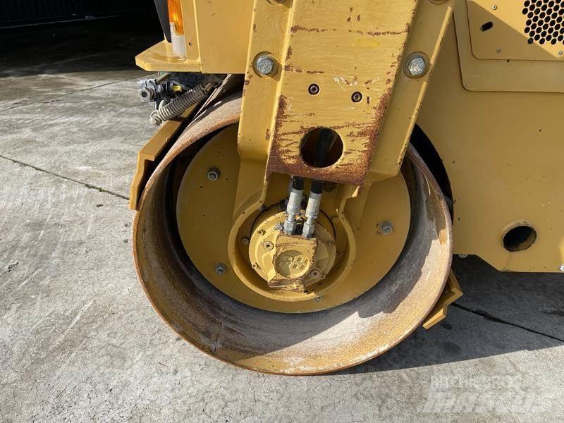 CAT CB 24 Rodillos de doble tambor