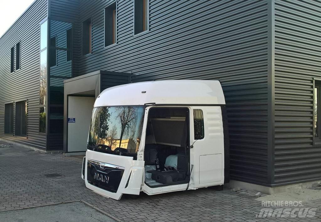 MAN TGX XLX EURO 6 Cabinas e interior