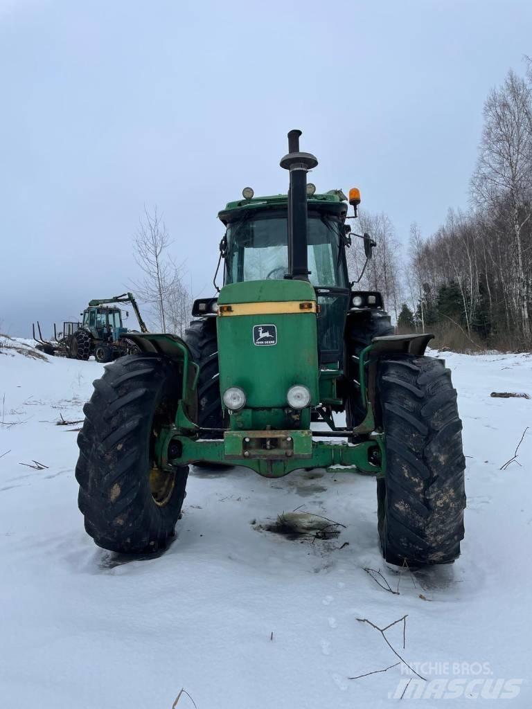 John Deere 4240 S Tractores