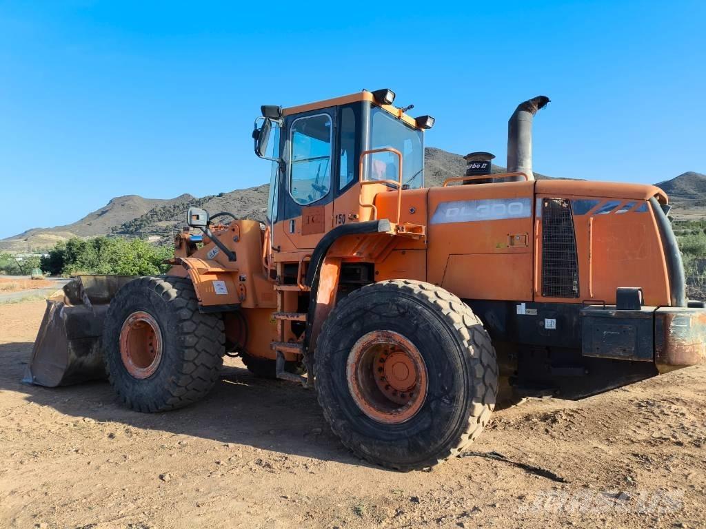 Doosan DL 300 Cargadoras sobre ruedas