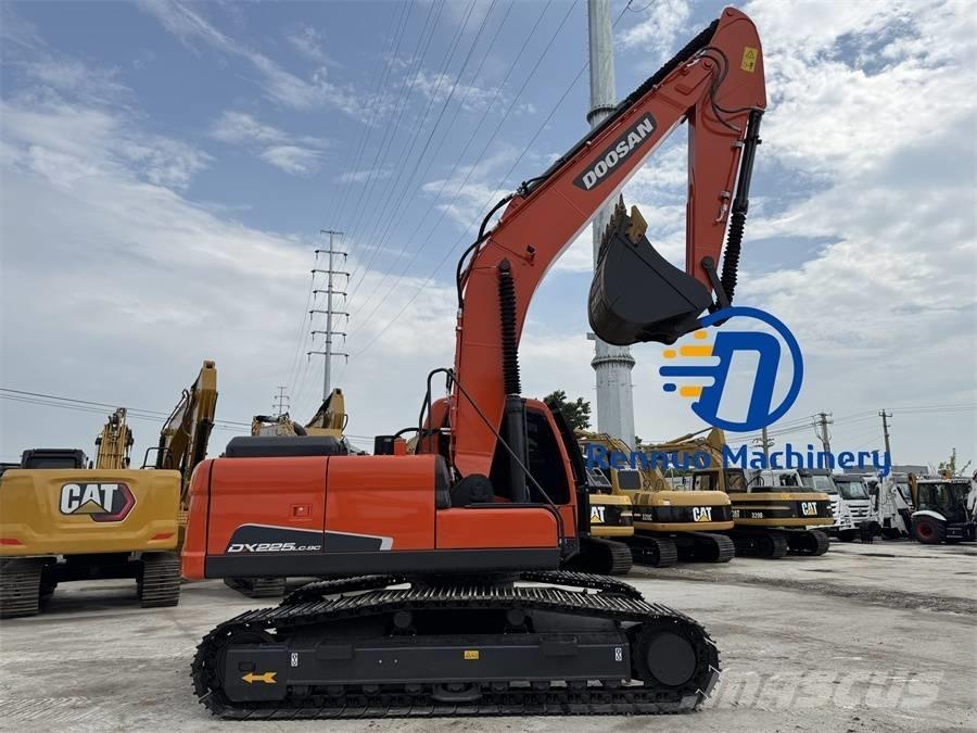 Doosan DX 225 LC-9C Excavadoras de cadenas