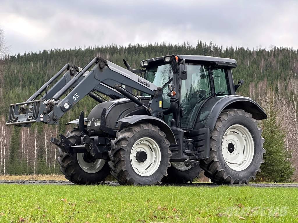 Valtra N 142 Versu Tractores