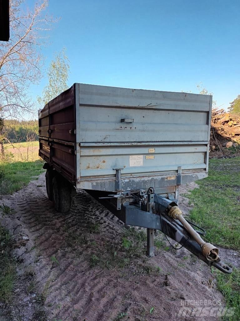 Tuhti Täyttövaunu Remolque para grano