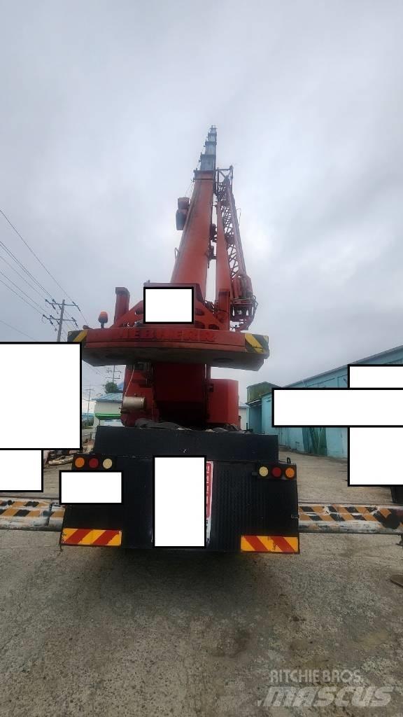 Liebherr LTM 1055-1 Grúas todo terreno
