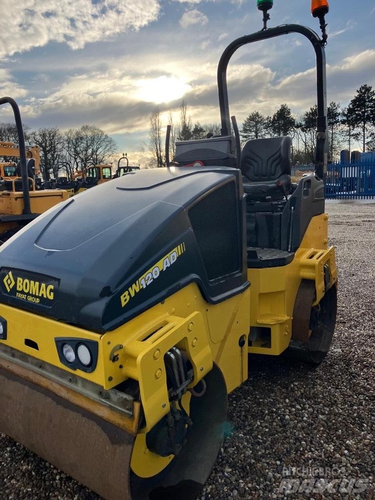 Bomag BW 120 AD-5 Rodillos de doble tambor