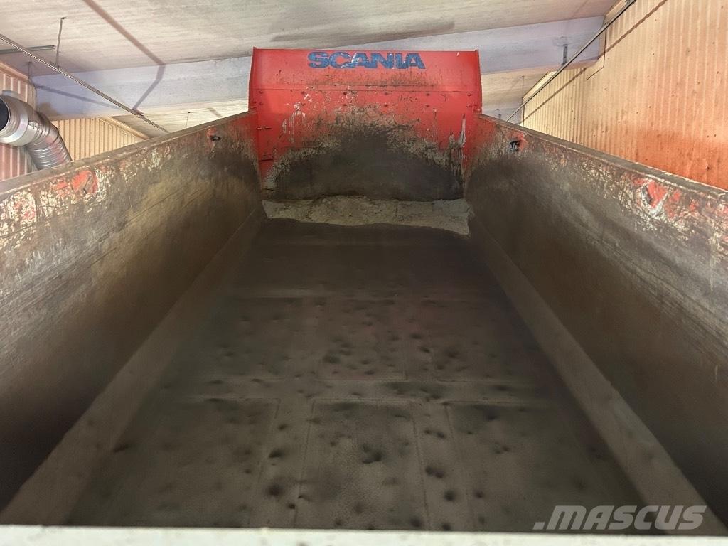 Scania R 520 LB Camiones bañeras basculantes o volquetes