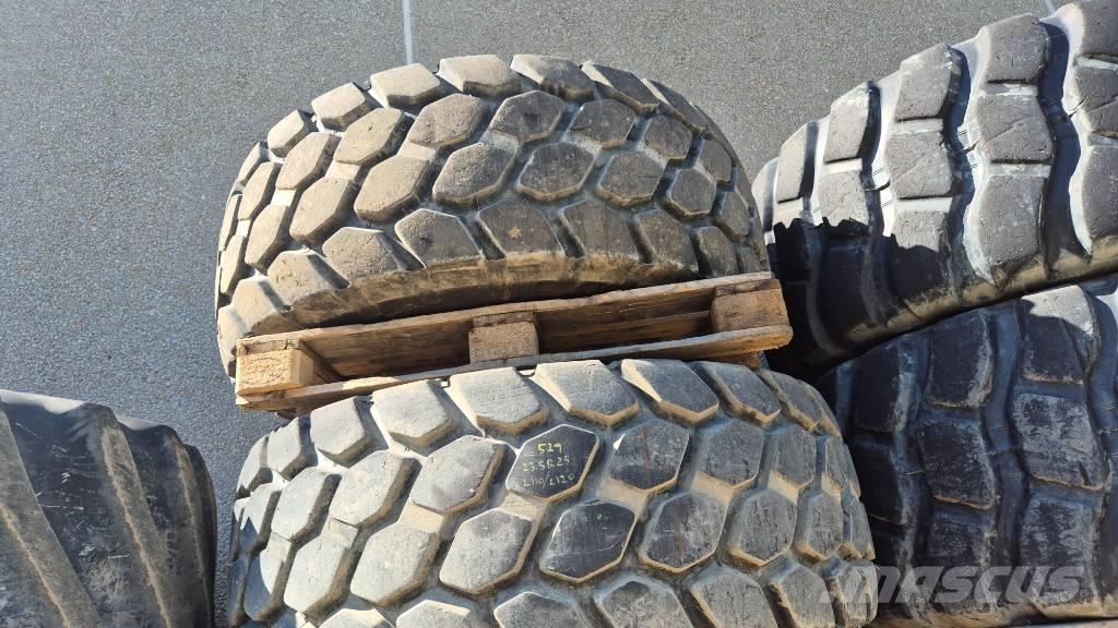Bridgestone 23.5R25 Neumáticos, ruedas y llantas