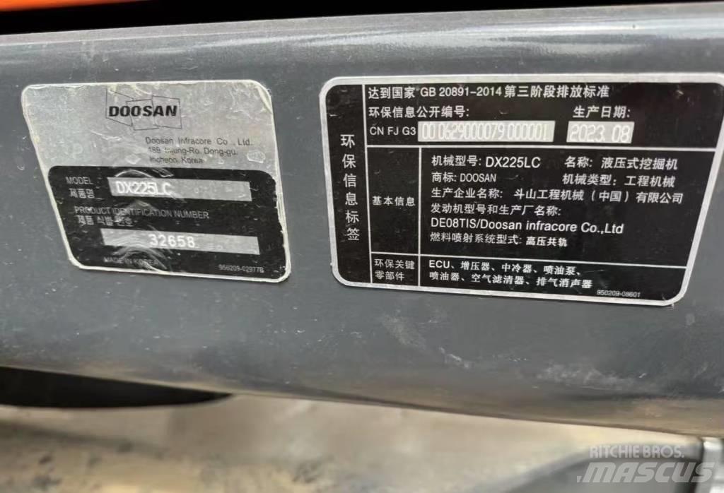 Doosan DX 225 Excavadoras de cadenas