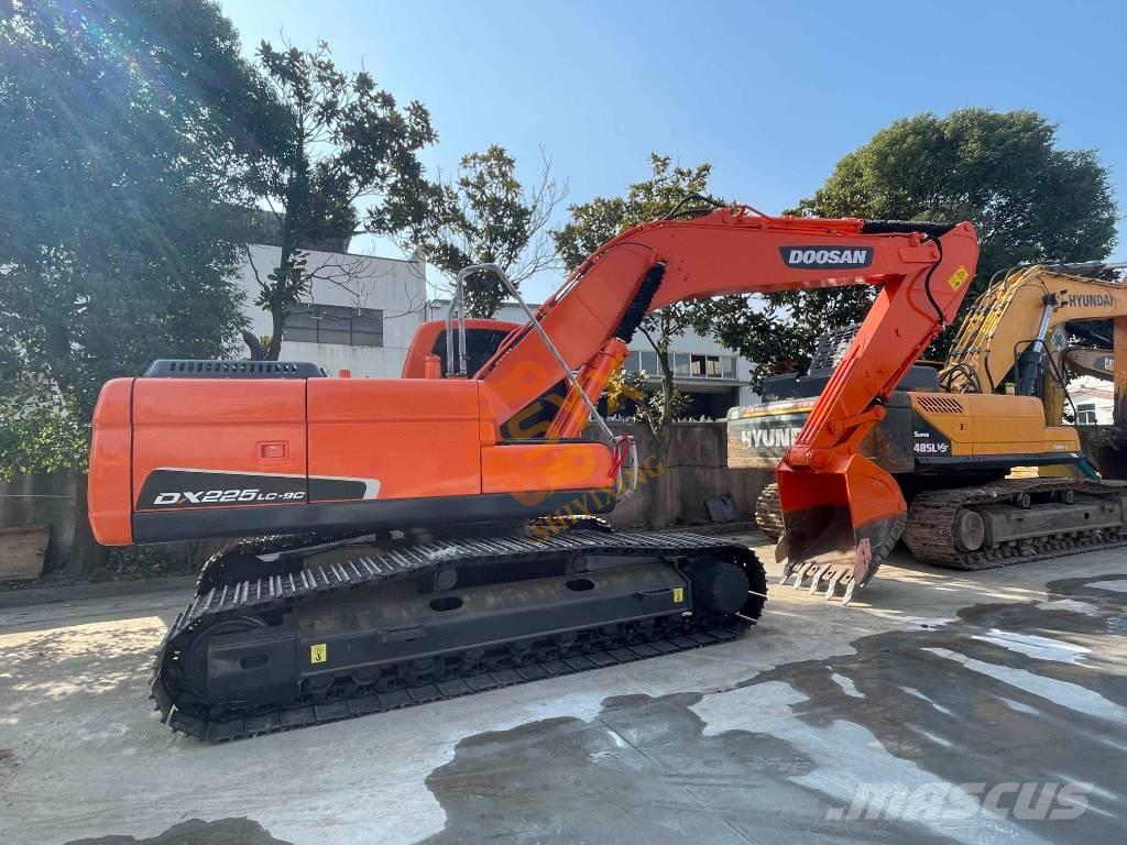 Doosan DX 225 LC Excavadoras de cadenas