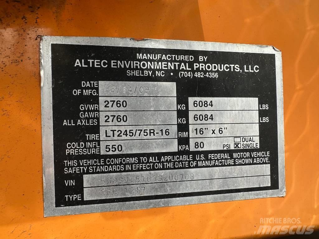 Altec CFD 1217 Remolques volquete para virutas de madera