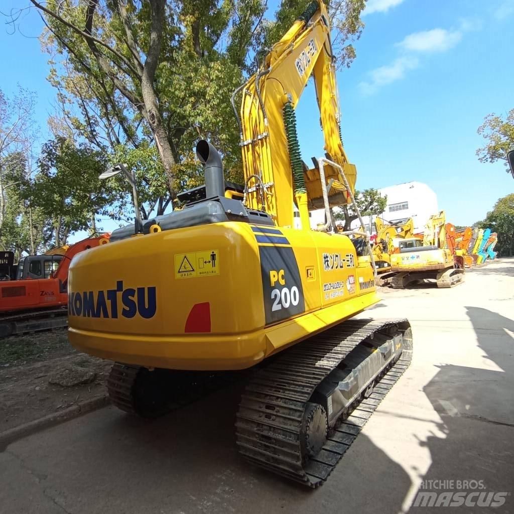 Komatsu PC 200-8N1 Excavadoras de cadenas