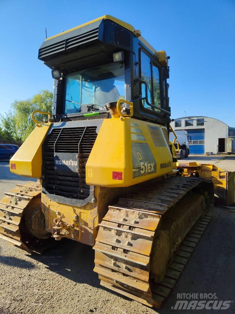 Komatsu D 51 Buldozer sobre oruga