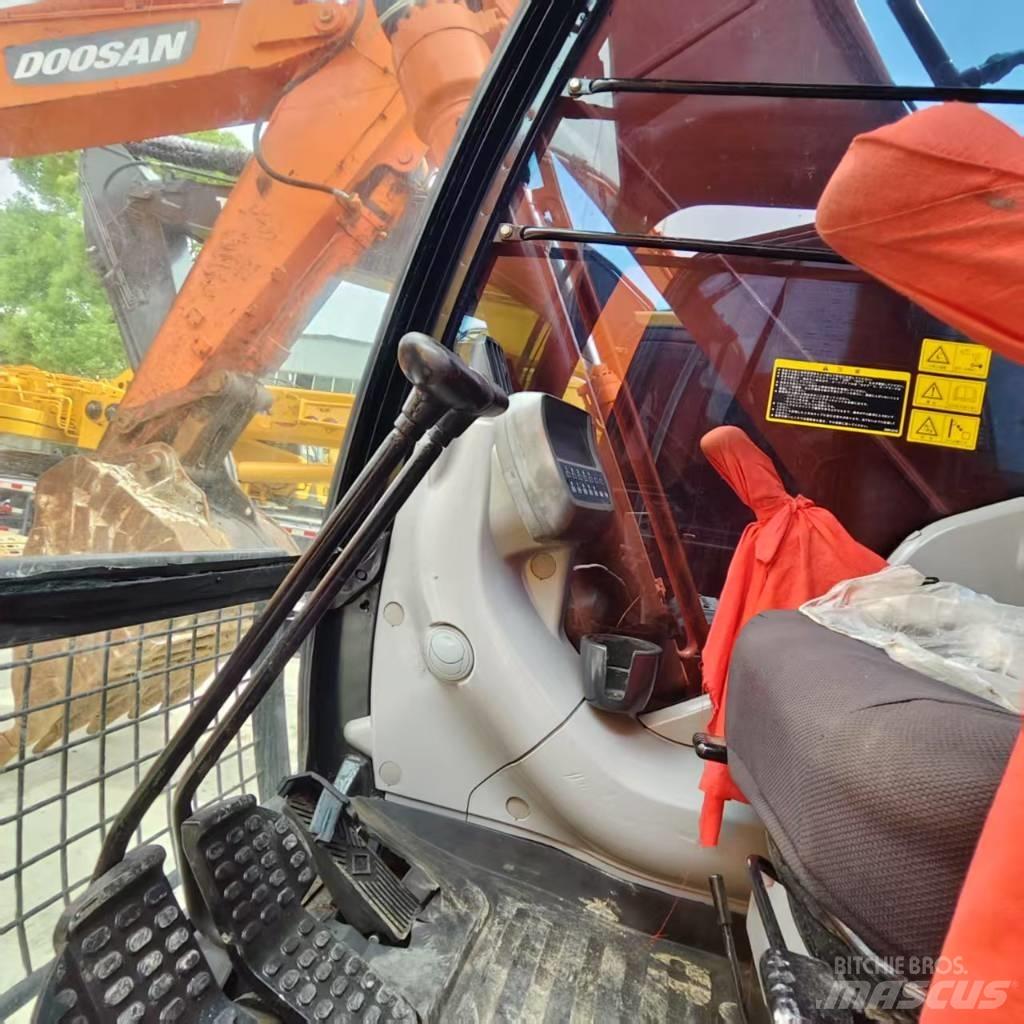 Hitachi ZX 210 Excavadoras de cadenas